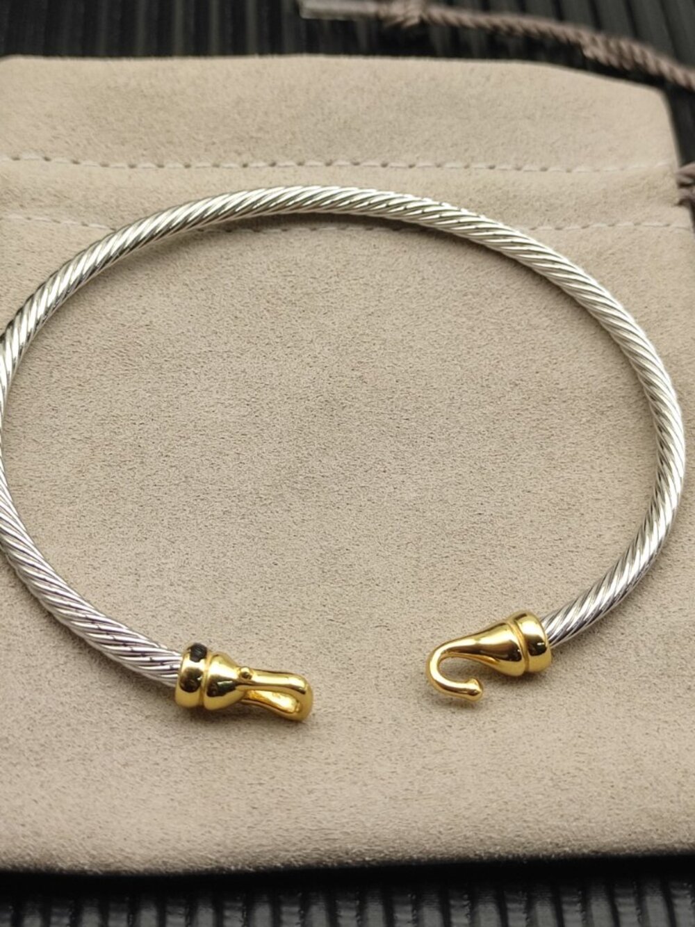 David Yurman 925 Silver Bracelet with Original Pouch - Picture 4 of 5